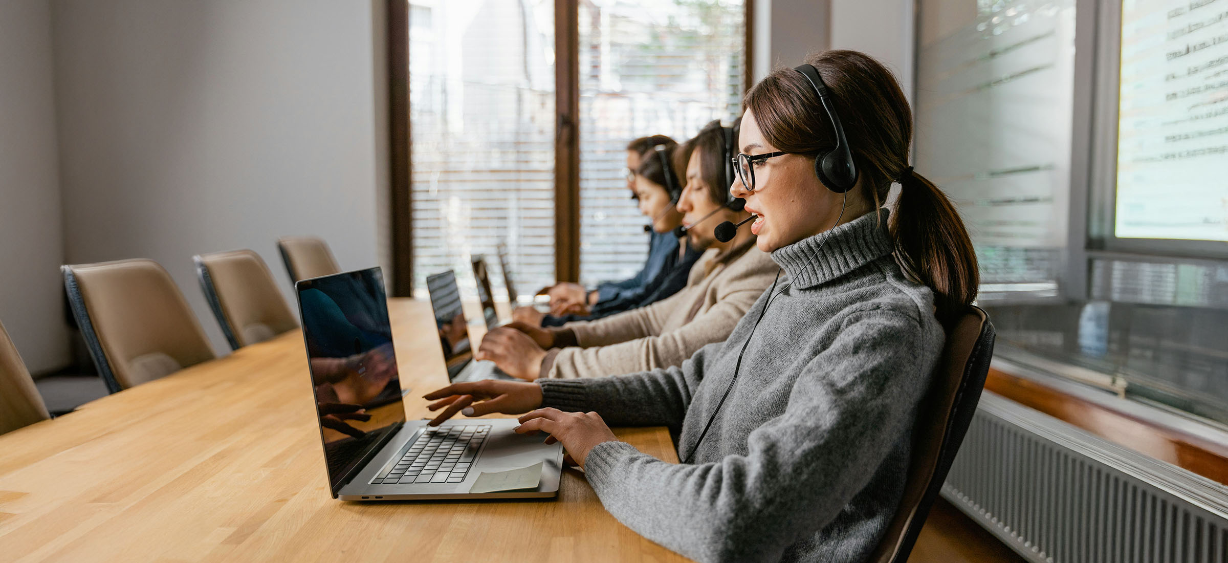 trendy 2025 AI CRM