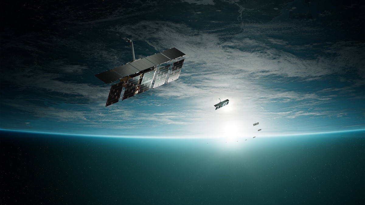 Satelita radarowy SAR obserwujący Ziemię z orbity, symbol programu MikroSAR