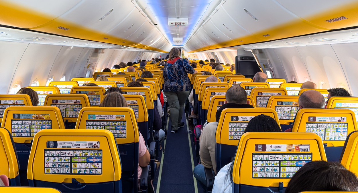 Ryanair wygrywa w sądzie z pasażerem, którego wyrzucił z samolotu. I jest szczęśliwy