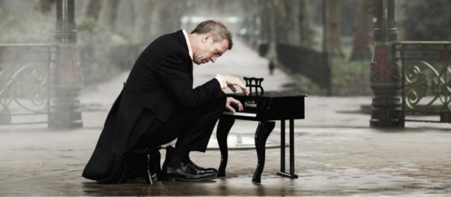 hugh laurie