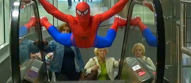 Superman już od dawna jest w Polsce. Nazywa sie SA Wardega. To świr