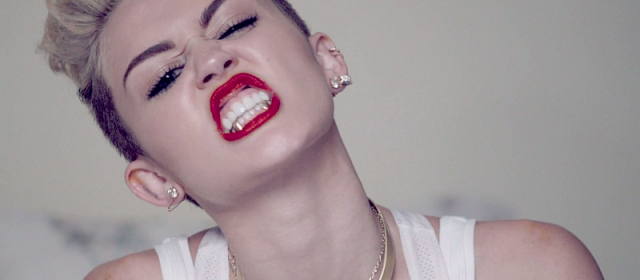 Poudawajmy na chwilę, że Miley Cyrus kogokolwiek obchodzi
