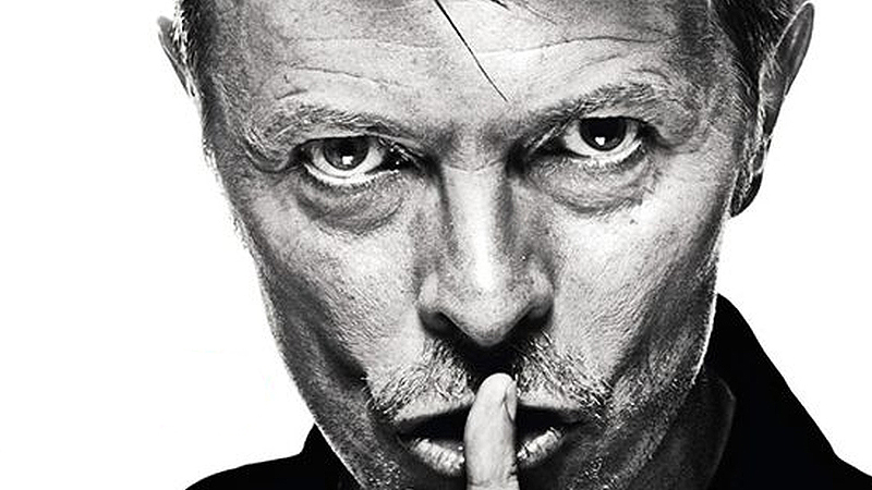 &#8222;David Bowie. STARMAN. Człowiek, który spadł na ziemię&#8221;