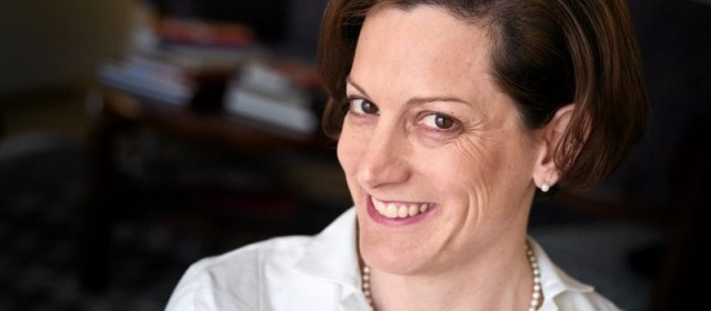 Żona Radka Sikorskiego uważa, że „mamy za dużo historii”. Ale wydaje kolejną książkę