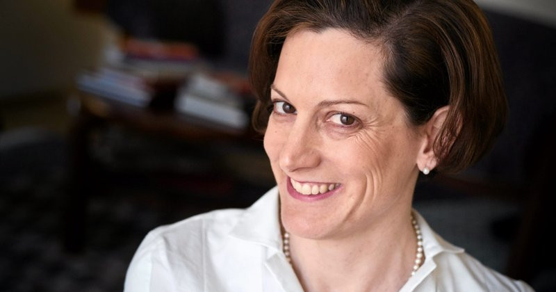 Żona Radka Sikorskiego uważa, że &#8222;mamy za dużo historii&#8221;. Ale wydaje kolejną książkę