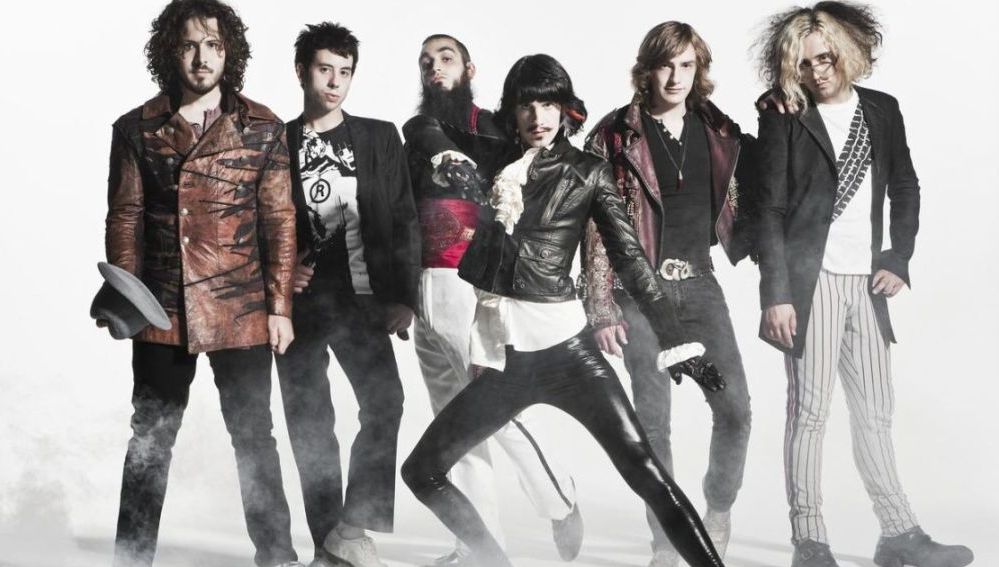 Cyfrowe Archiwum Muzyczne: Foxy Shazam