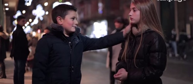 „Slap her” – zobacz viralowe wideo o tym, jak dzieci nie słuchają dorosłych