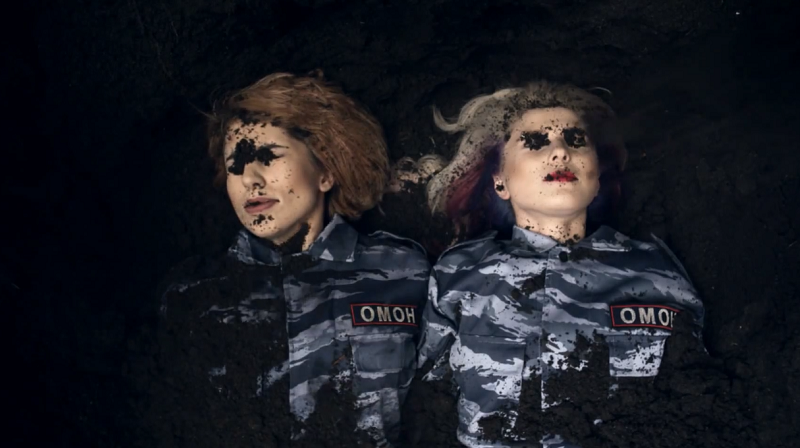 &#8222;I Can&#8217;t Breathe&#8221; &#8211; kontrowersyjna formacja Pussy Riot w hołdzie Erikowi Garnerowi