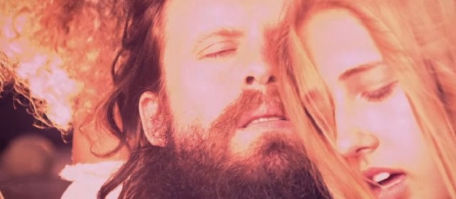 Nowy teledysk Lany Del Rey do utworu "Freak" przenosi nas do niezwykłych lat 60. XX wieku