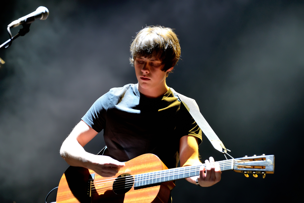 Jake Bugg prezentuje nowy utwór, "On My One". Nie mogę się doczekać jego nowej płyty!
