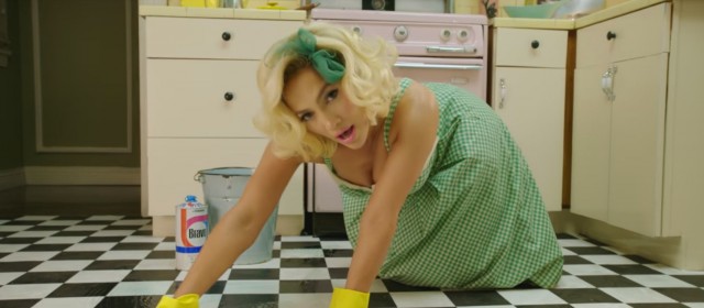 Jennifer Lopez walczy o prawa kobiet w klipie „Ain’t Your Mama”