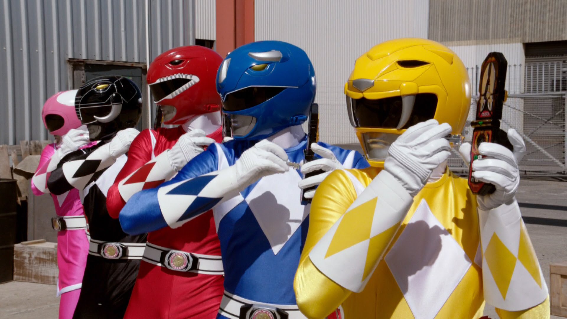 Nowi wojownicy Power Rangers w całej okazałości