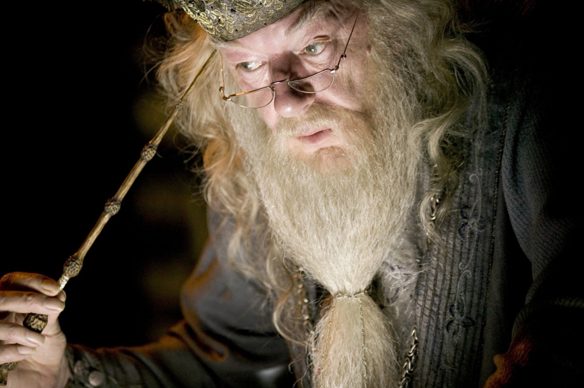 dumbledore-jest-gejem-ale-hollywood-o-tym-nie-opowie