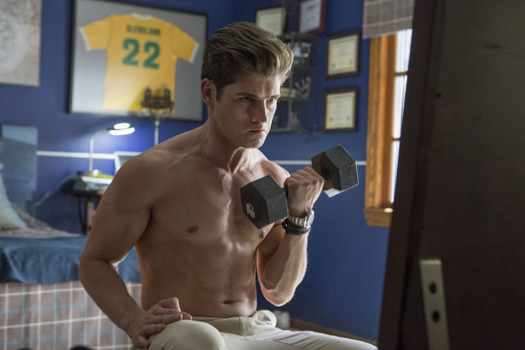 Marvel’s Runaways Chase Stein (Gregg Sulkin) class="wp-image-98183" 