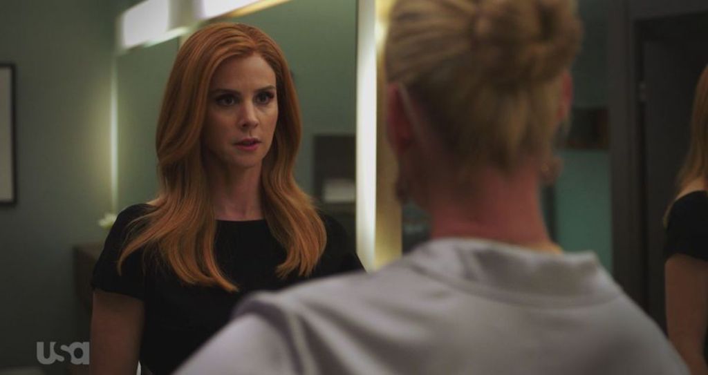 suits 8 sezon w garniturach recenzja bez meghan markle class="wp-image-184273" 
