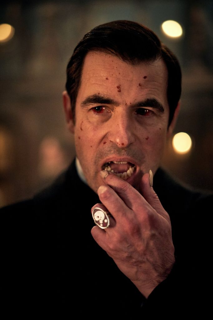 netflix dracula class="wp-image-301614" 