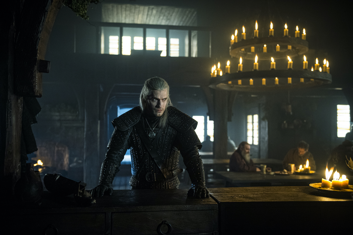 the witcher netflix wiedźmin gra o tron korona królów serial czy warto