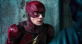 Ezra Miller dusił kobietę na ulicy. Grozi mu usunięcie z nowych filmów