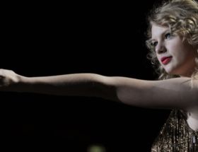 Taylor Swift folklore premiera