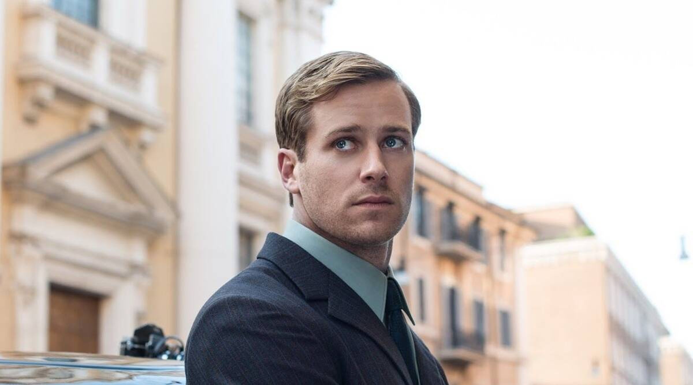 Armie Hammer - kadr z filmu Kryptonim UNCLE