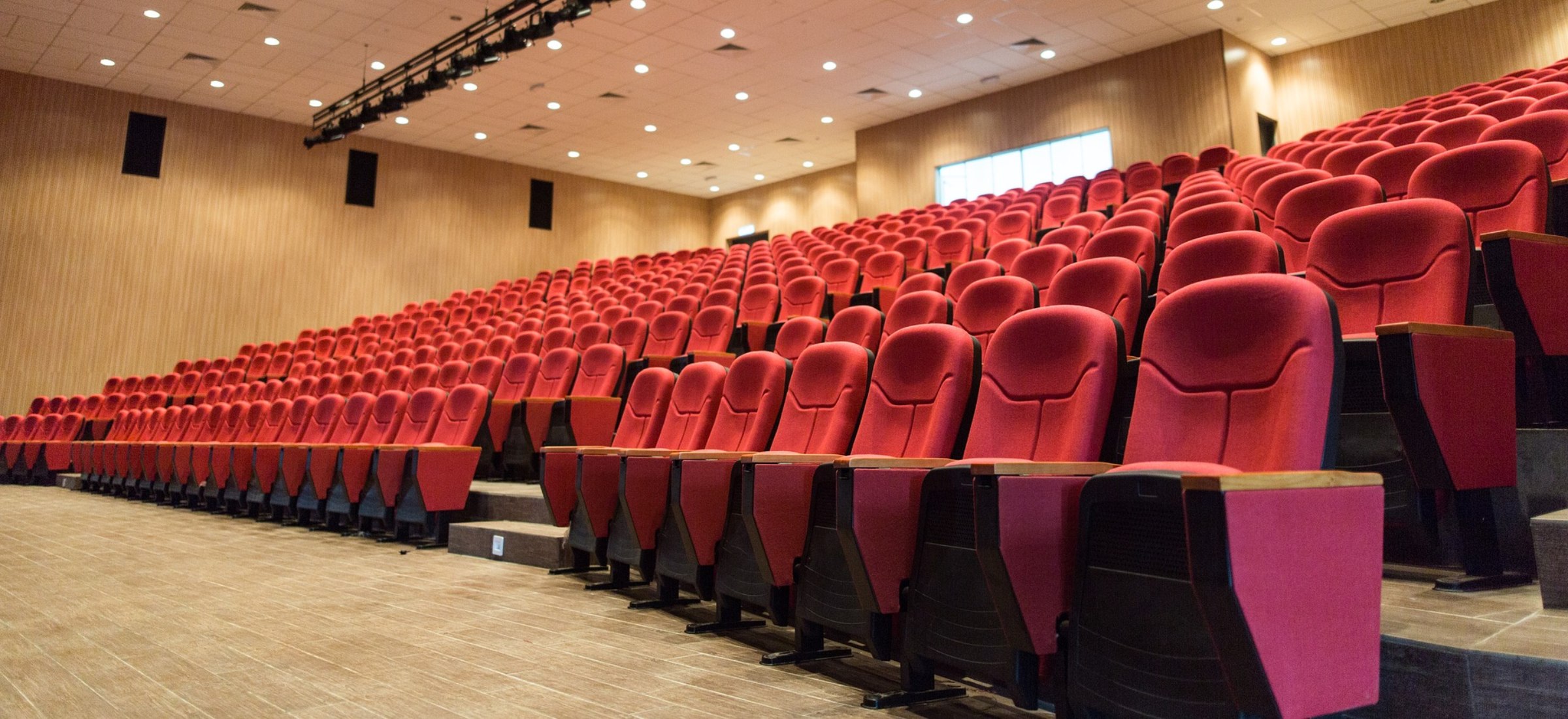 kino obostrzenia zamkniecie koronawirus