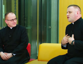 Essa to katolicki program TVP dla młodzieży. Stężenie krindżu poza skalą