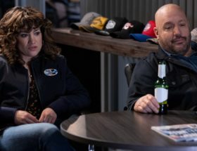Mechanicy. Nowy serial Netflix pokazuje, że sitcomy wciąż są potrzebne