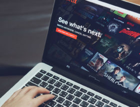 Dzień dobry w piątek! Netflix dodał 6 premier, a my podpowiadamy, co obejrzeć