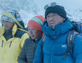 Recenzujemy film dokumentalny Elizy Kubackiej, Ściana cieni