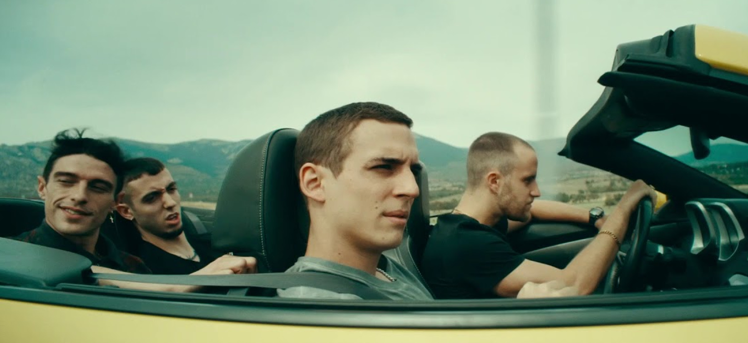Na szczyt hitem Netfliksa. To kiepski thriller z gwiazdą Domu z papieru