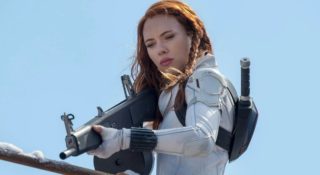 czarna wdowa scarlett johansson disney pozew