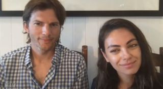 hollywood aktorzy mycie sie kutcher kunis