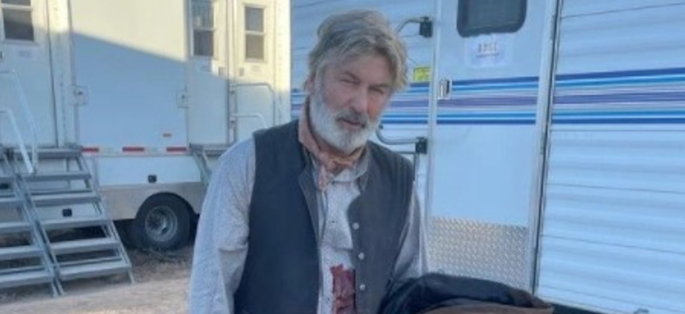 alec baldwin film smierc-halyna-hutchins przyczyny wypadku