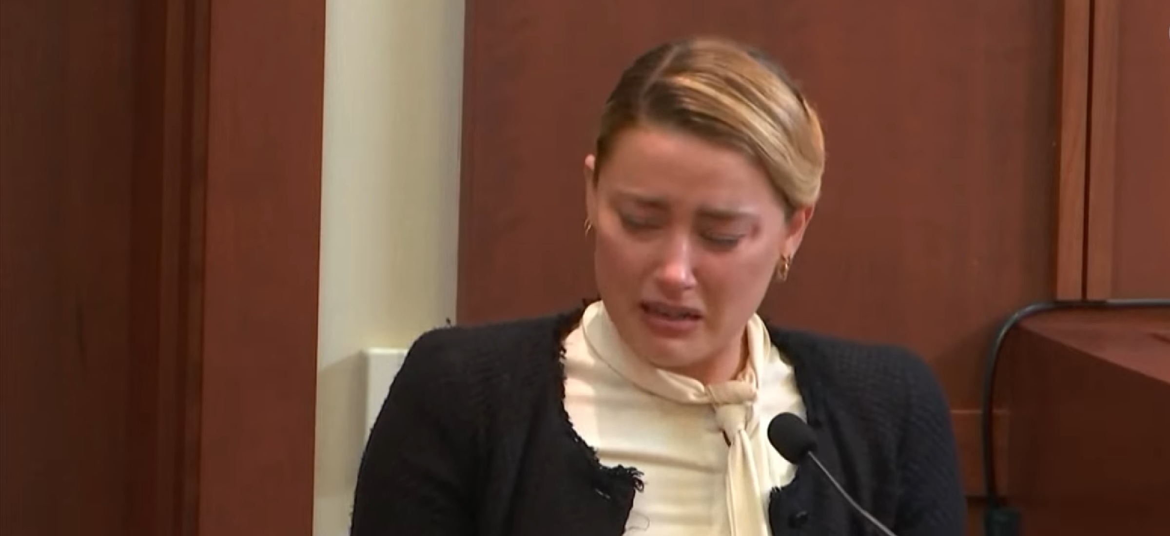amber heard zeznania płacz johnny depp proces