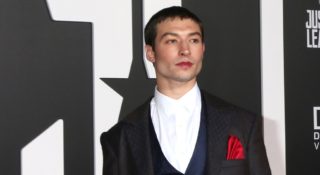ezra miller pozew wykorzystywanie nieletniej