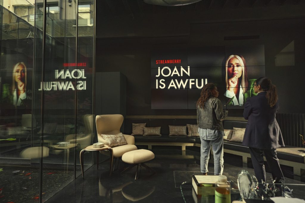 joan jest okropna black mirror class="wp-image-2388049" 