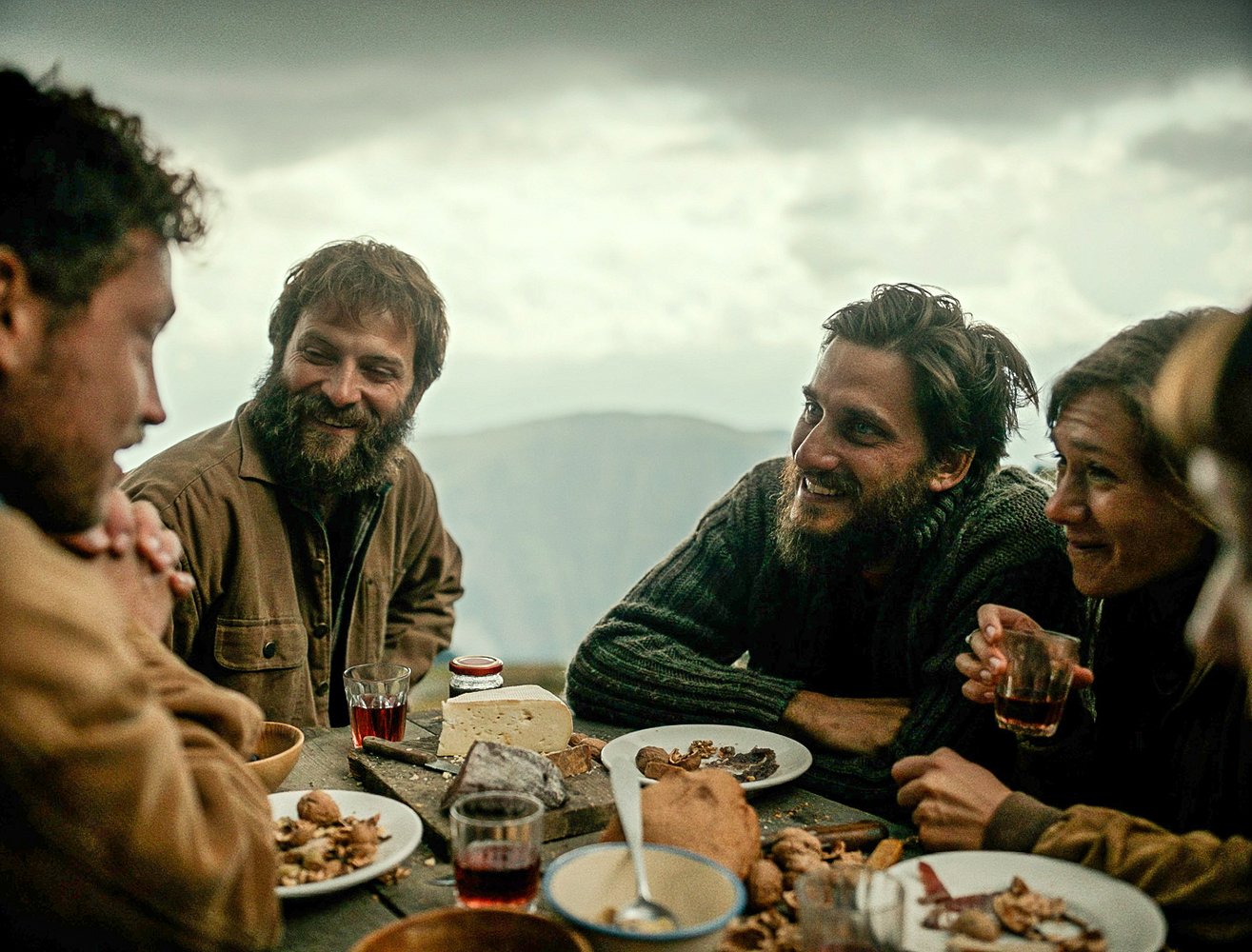 osiem gór film premiera recenzja