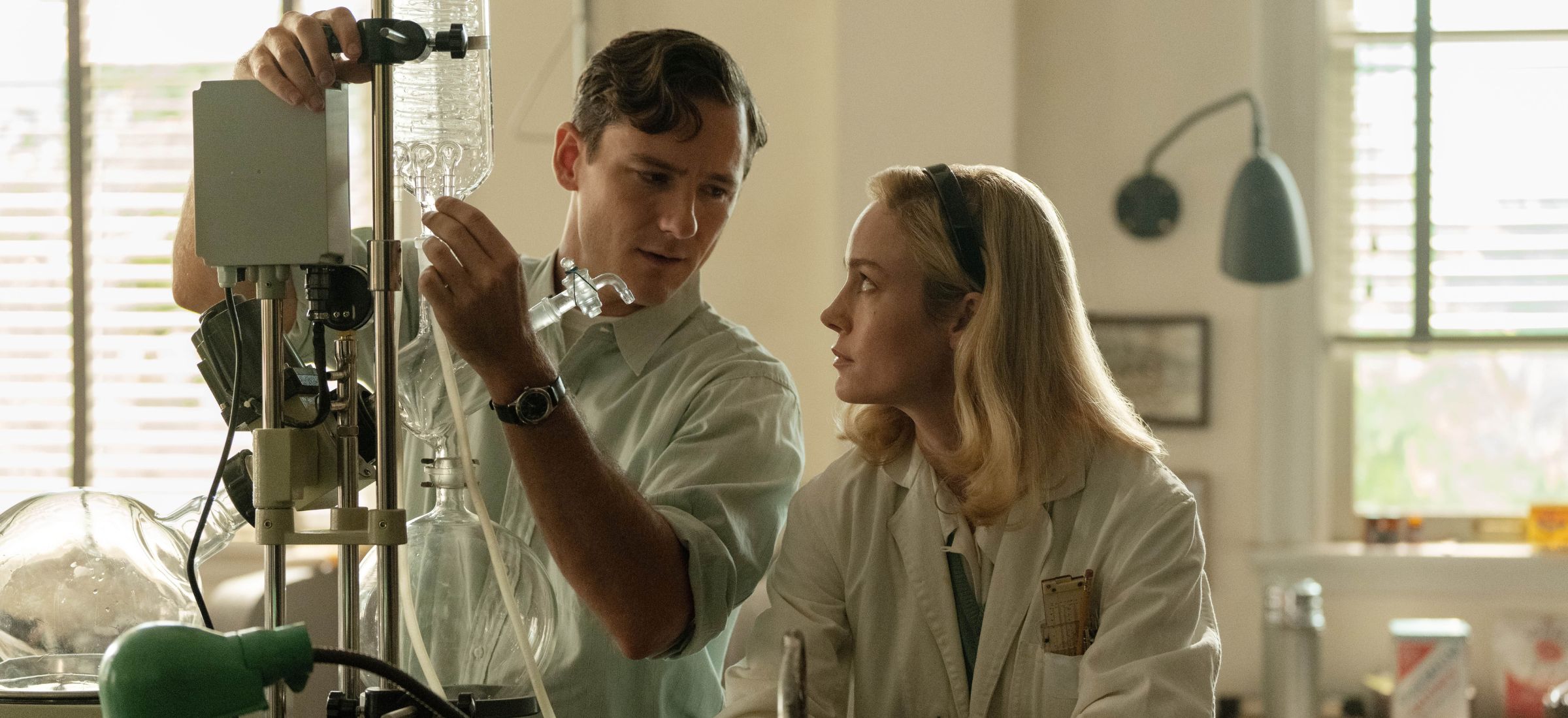 lekcje chemii serial opinie recenzja apple tv książka brie larson