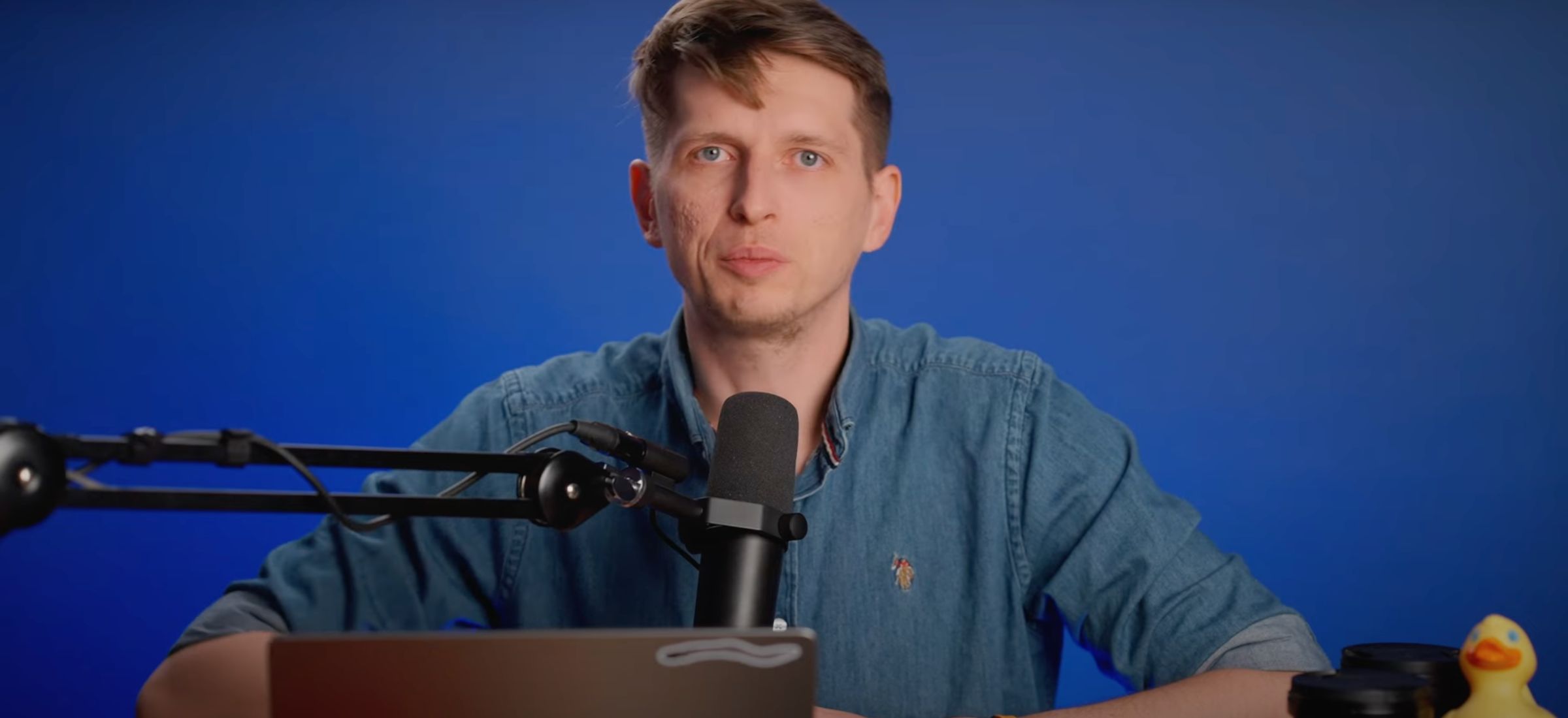 Dawid Myśliwiec nie czuje się bezpiecznie na YouTubie. Twórca "Uwaga! Naukowy Bełkot" w pełnym emocji filmie