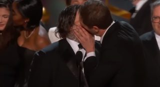 Pocałunek aktorów z The Bear i hołd dla Matthew Perry'ego. Najważniejsze momenty Emmy 2023