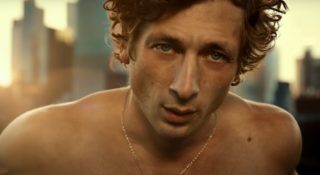 jeremy allen white the bear sylwetka