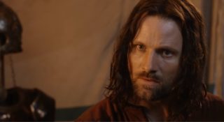 viggo mortensen miecz aragorna w nowym filmie