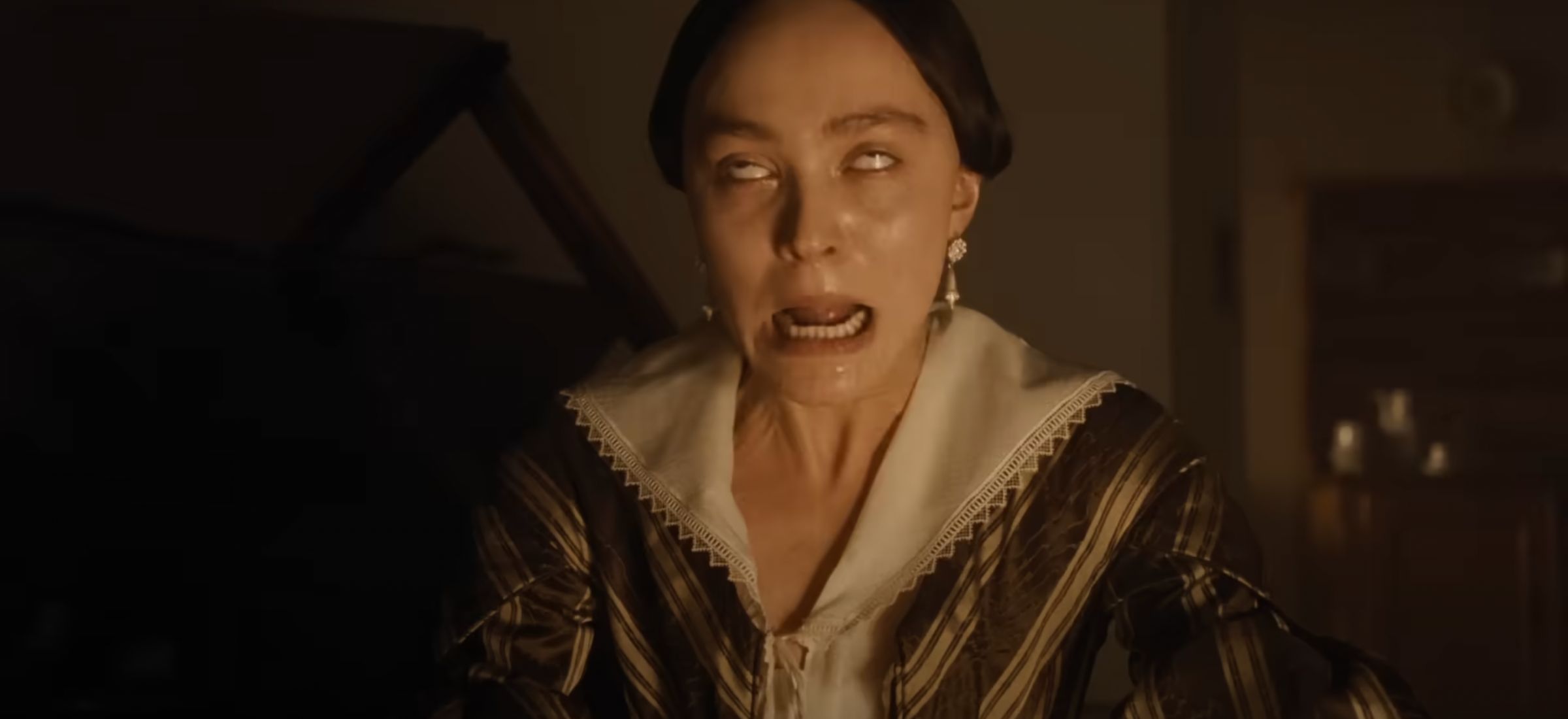 lily rose depp nosferatu sceny opetania