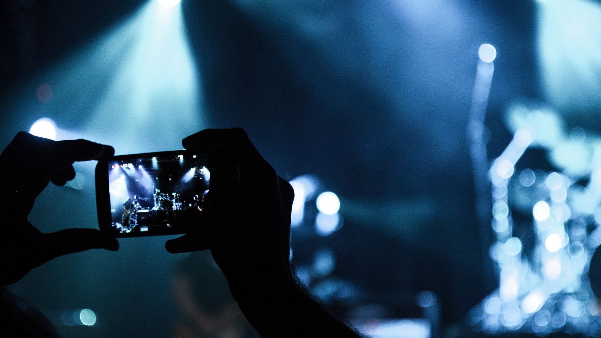 koncerty bez telefonow opinia felieton