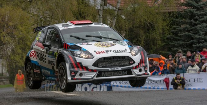 Szeja zbliża się do podium