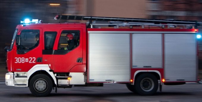 Samochód straży pożarnej uderzył w inny wóz strażacki – kierowca był pijany