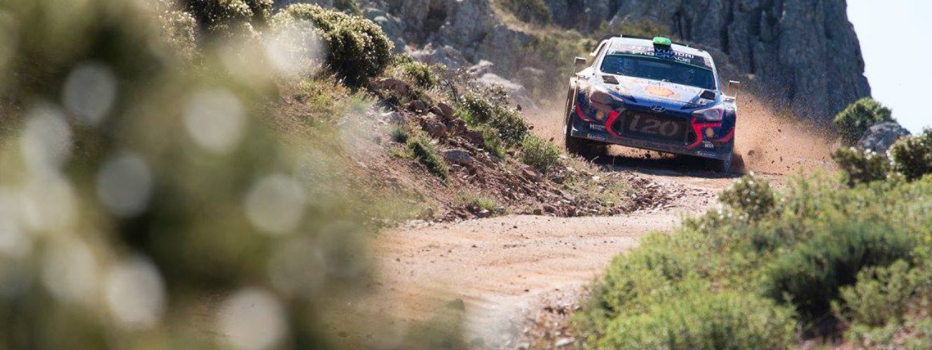WRC, Rajd Sardynii: Ogier ciśnie jak diabli, ale Neuville jest jeszcze bliżej