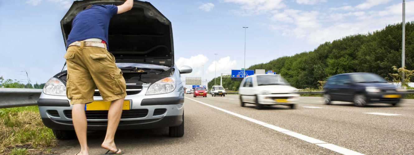 Jak postępować w przypadku awarii auta na autostradzie?