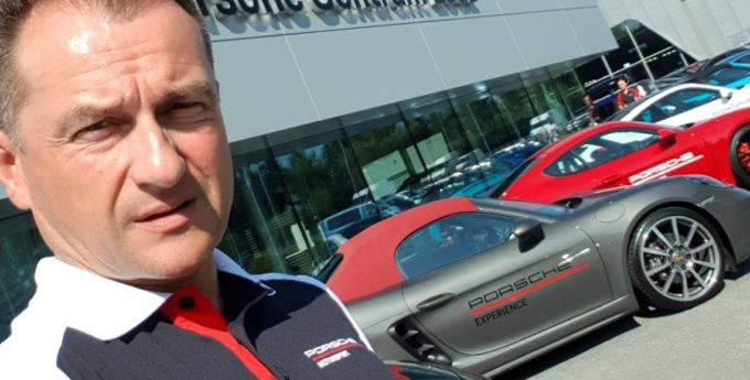 Wyścigowy mistrz Polski na inauguracji Porsche Centrum Łódź