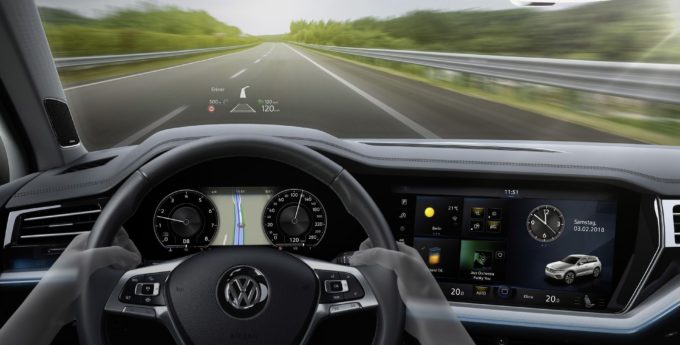 Czym jest Head-up display i jak działa?